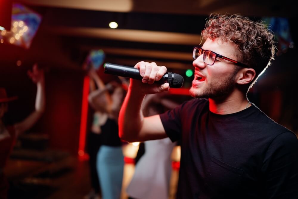 Handling Stage Fright in Private Room Singing