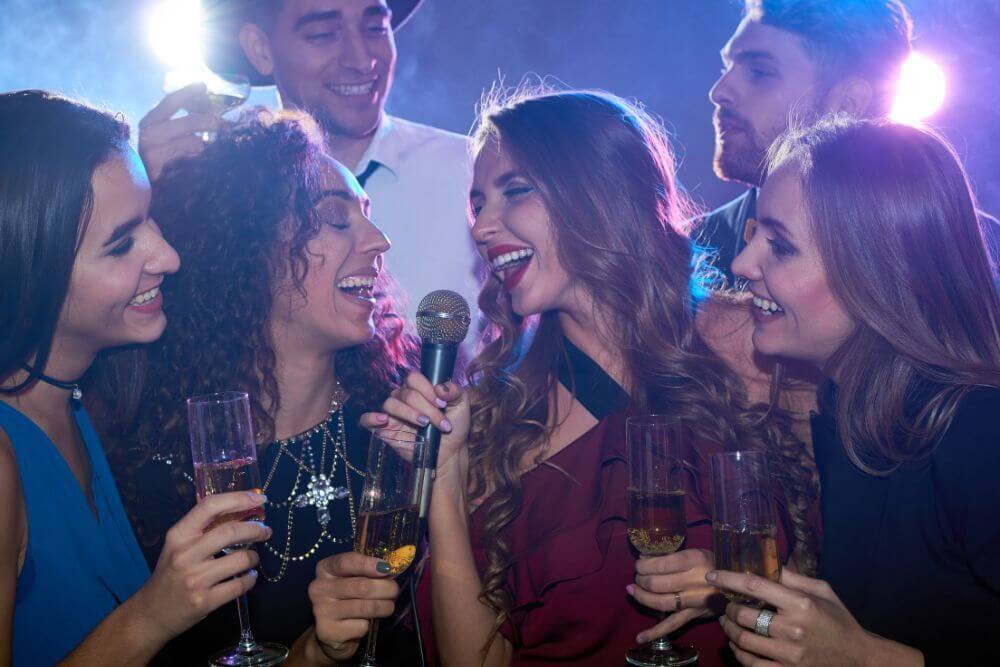 July_Blog_PlugIN_Fun Corporate Event Ideas That Don't Feel Like Work 1
